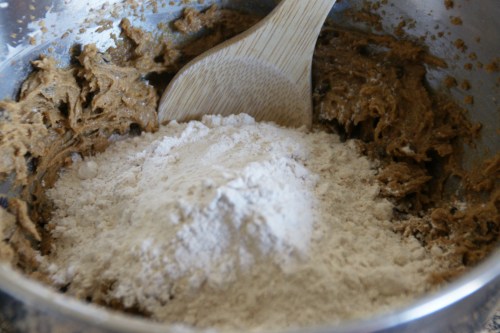 You'll be able to discern the cardamom, even with 1/4 teaspoon!