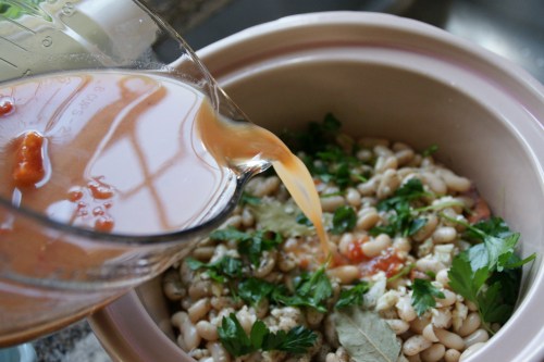 The liquid will NOT cover the beans