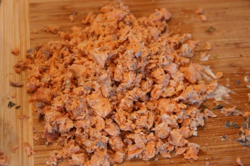 The small the pieces of salmon, the smoother the mousse!