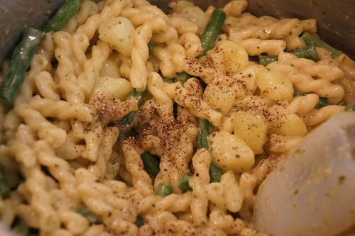 Just dump the remaining ingredients on top of the pasta and stir, stir, stir!