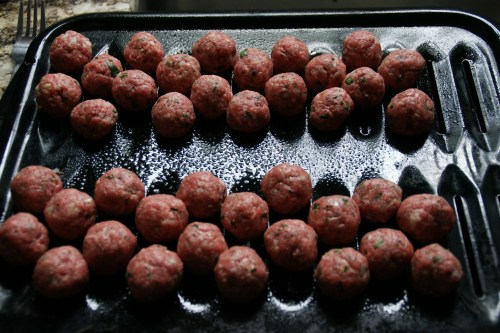 Many meatballs from a single pound of beef