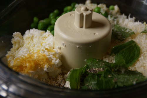 I use the smallest nesting bowl in my Cuisinart.